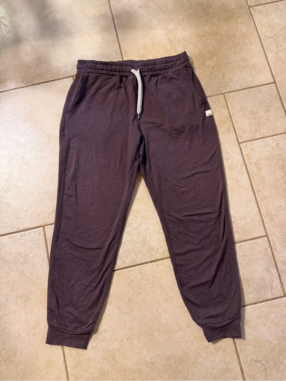 Vuori Performance Joggers. Size small